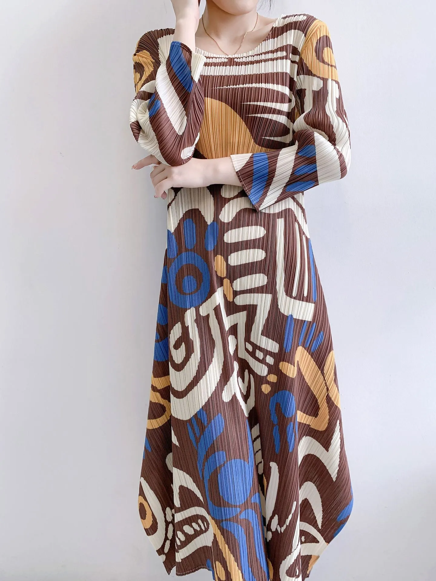3/4 Sleeve Graffiti Irregular High Waisted Large Hem Dress