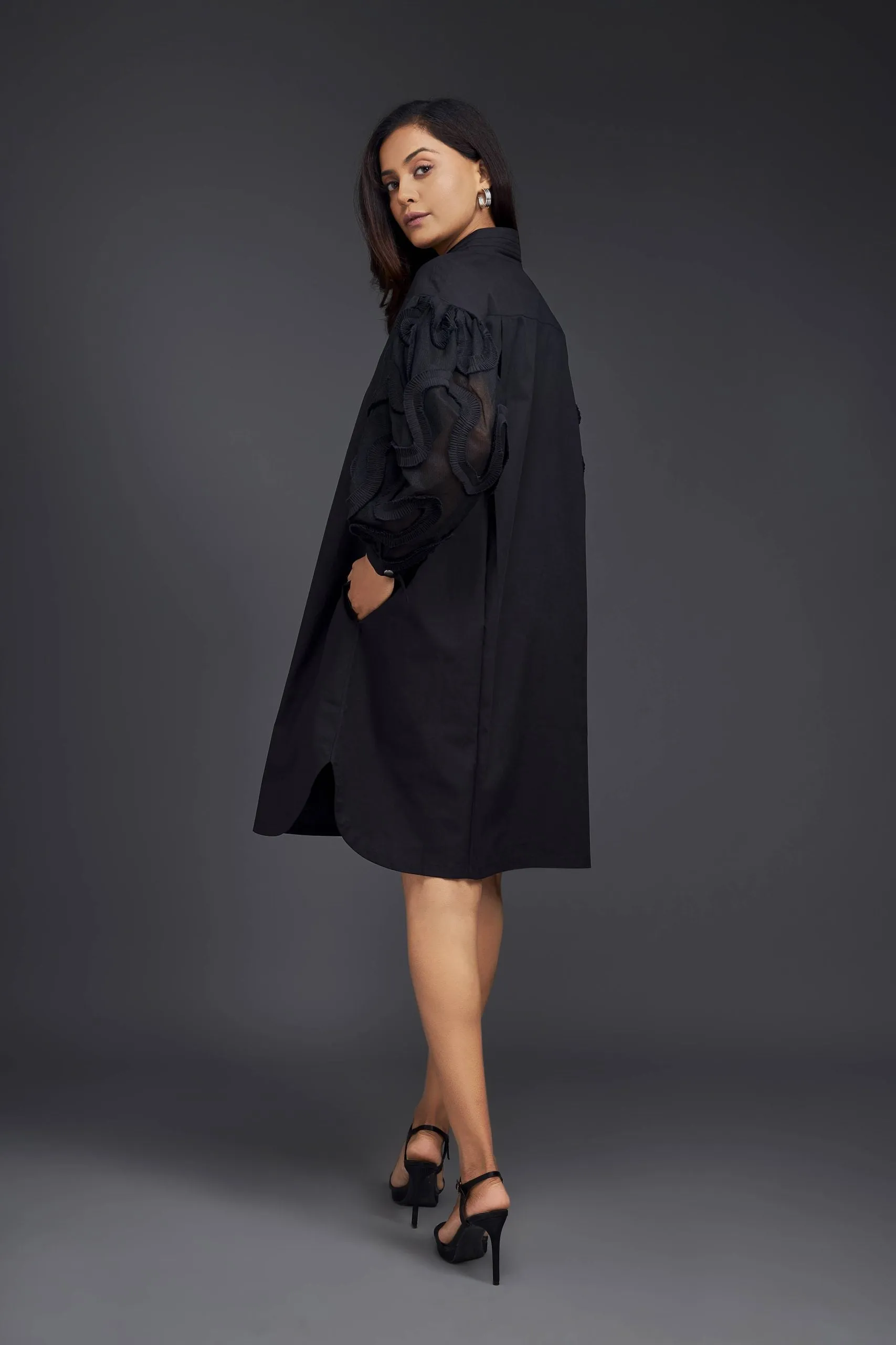 BLACK SHIRT DRESS  WITH PLEATED FRILL DETAILING ON SLEEVES