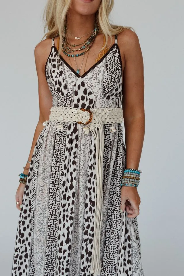 Coastal Chic Sea Shell Embroidered Belt - Natural