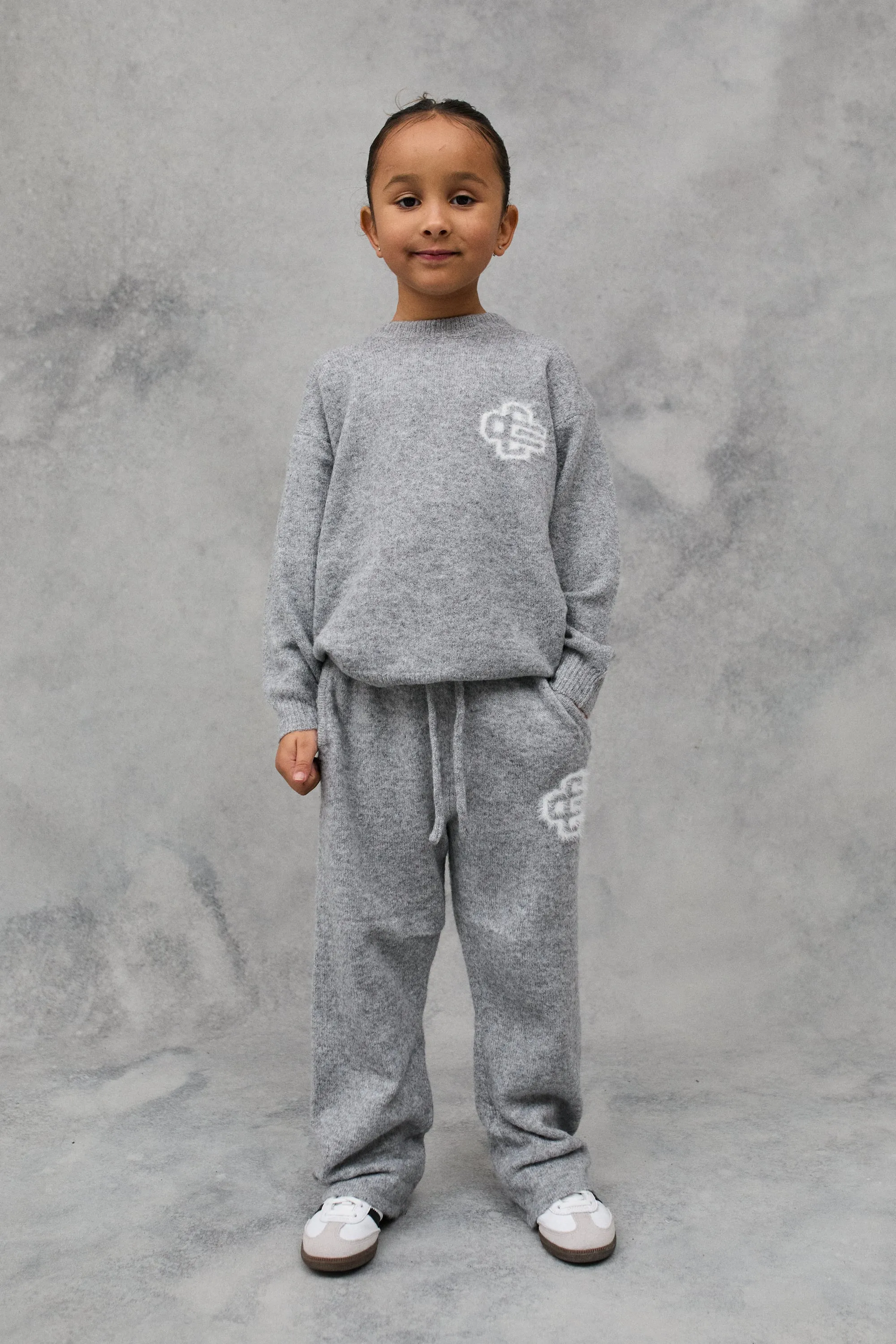 JNR FLUFFY KNIT EMBLEM JOGGERS - GREY MARL
