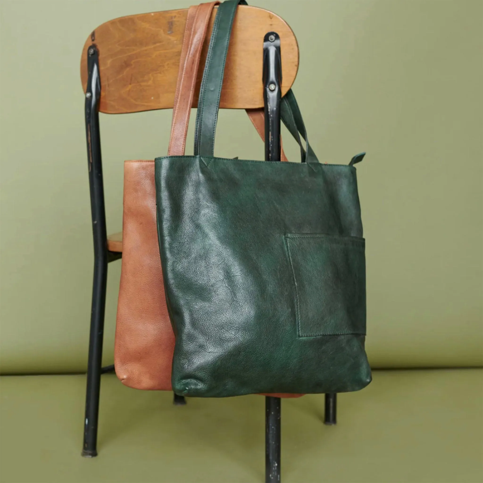 Latico Leathers Leon Tote Bag in Moss