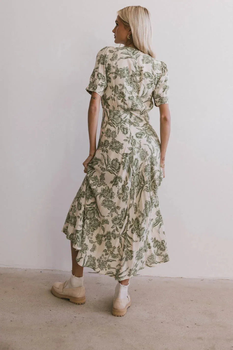 Lia Floral Midi Dress in Sage