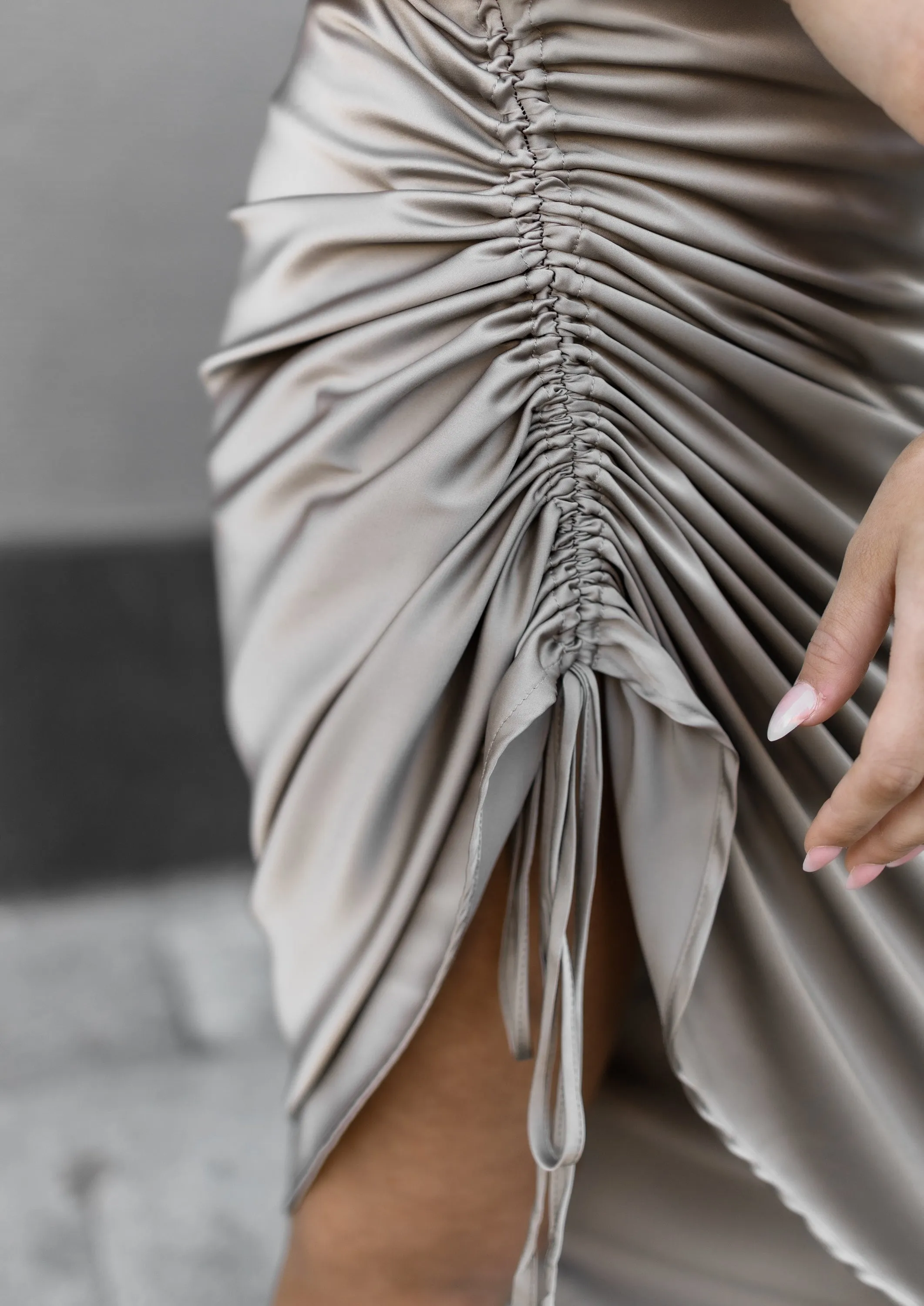 minimalist side drawstring midi
