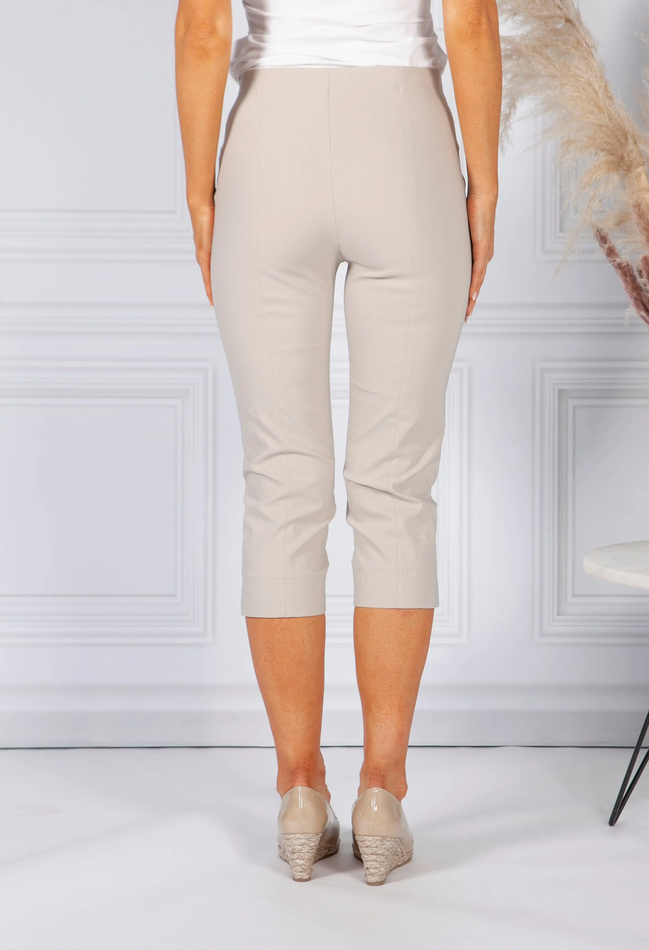 SAND MAGIC SHAPE CAPRIS WITH DIAMANTE DETAIL