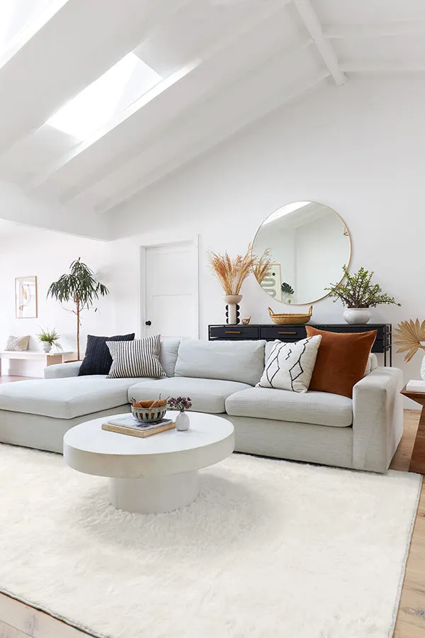 Vin Chaud | Modern Minimalist Polar White Plush Rug